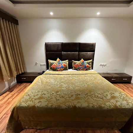Hotel Shailly Inn Ahmedabad Luaran gambar