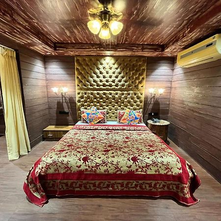 Hotel Shailly Inn Ahmedabad Luaran gambar