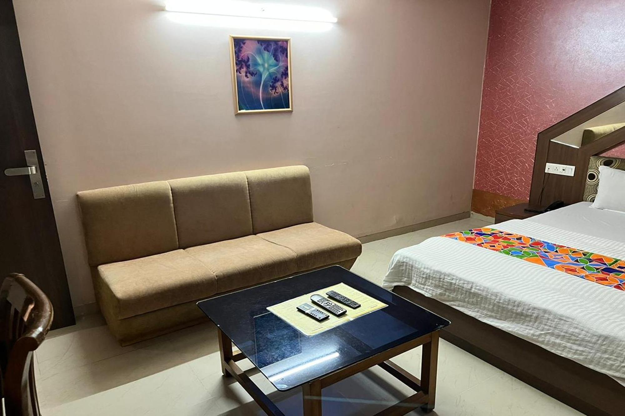 Hotel Shailly Inn Ahmedabad Luaran gambar