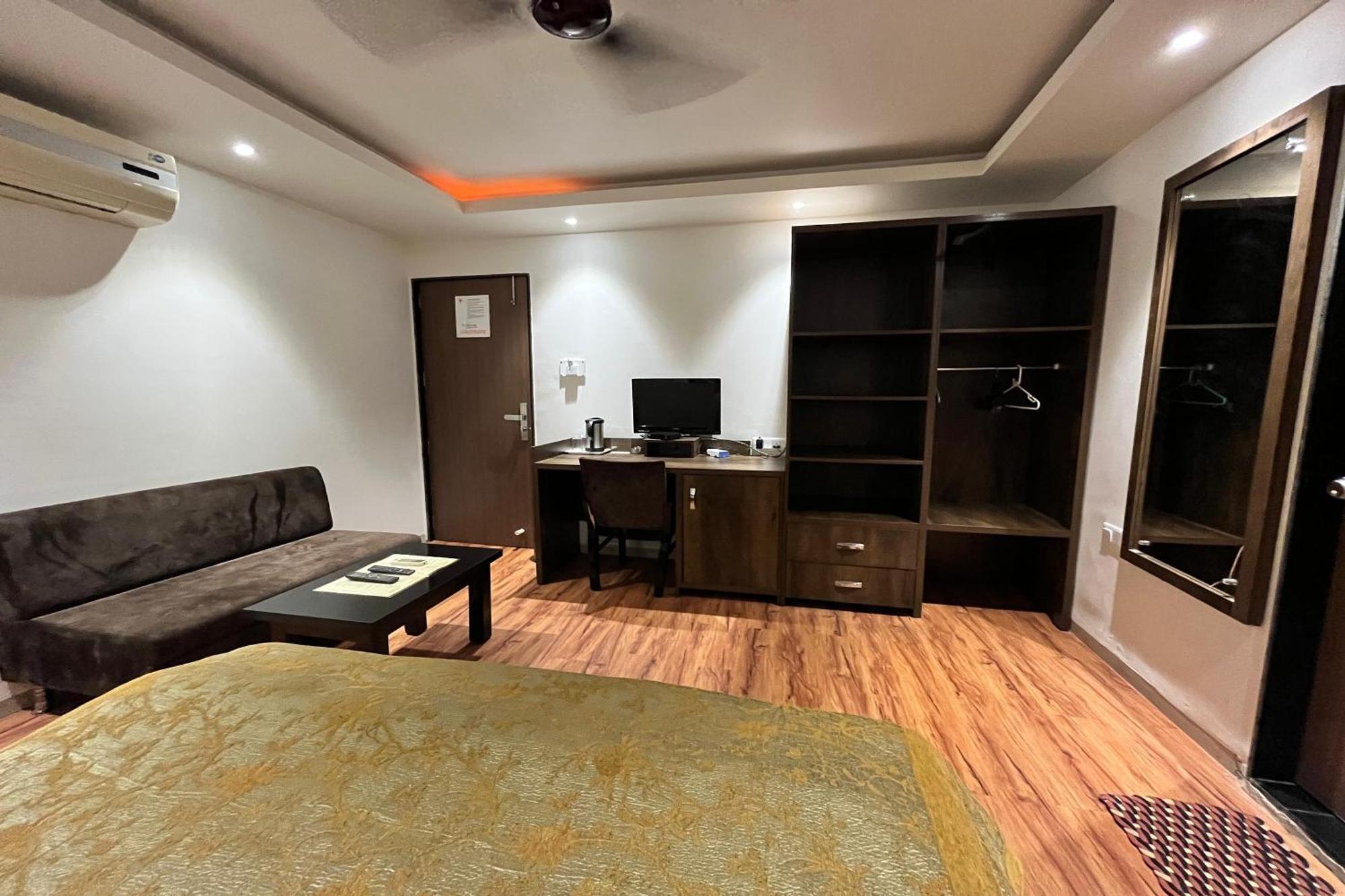 Hotel Shailly Inn Ahmedabad Luaran gambar